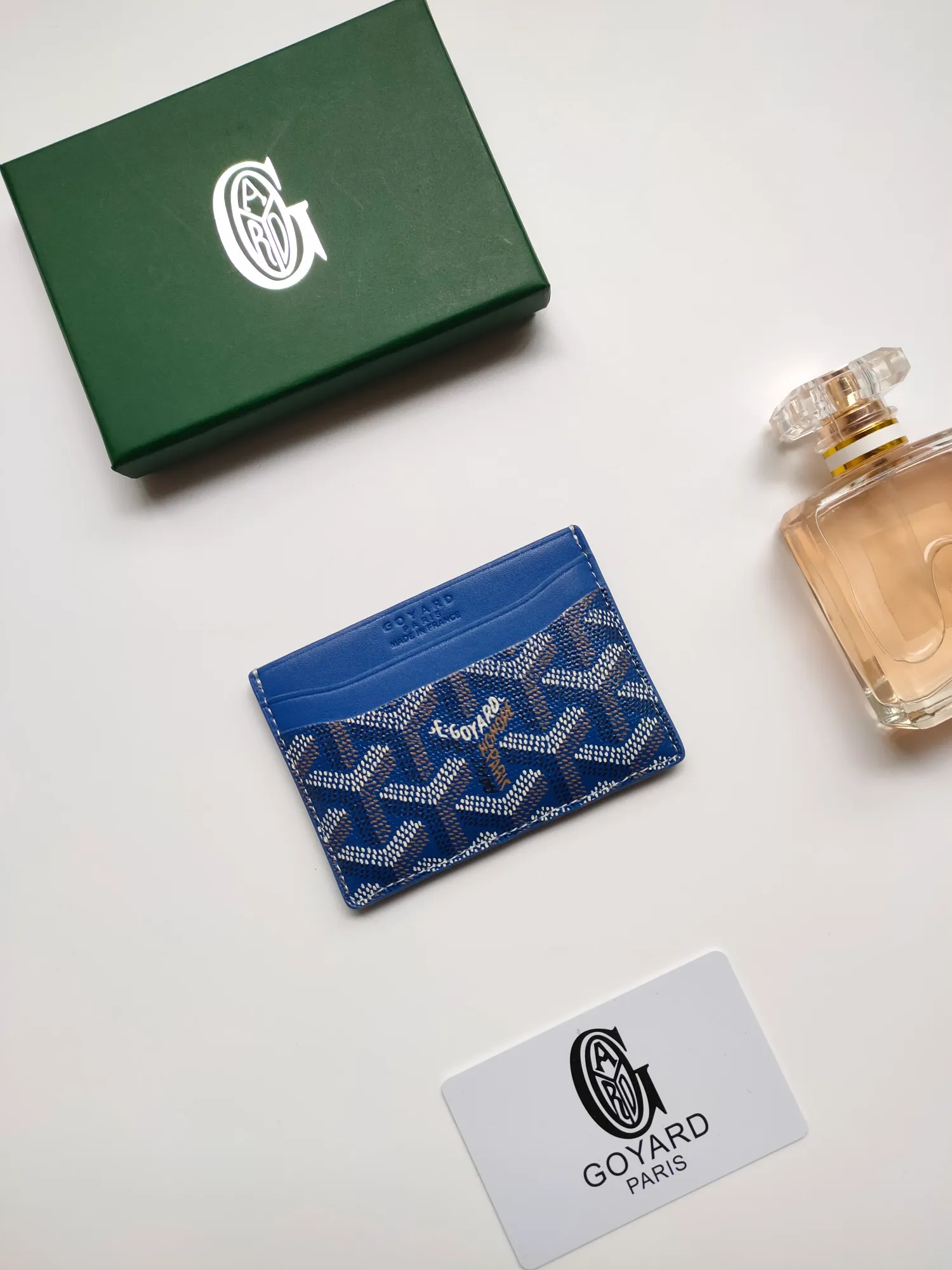 ￥90💰GOYARD Goya Classic👍🏻Saint-Sulpice card holder has a small and compact design, and its central pocket can store cards, documents or folded banknotes. The compact design fits nicely in a jacket or pants pocket. Style number: 9636 Size: 7 x10.5 cm