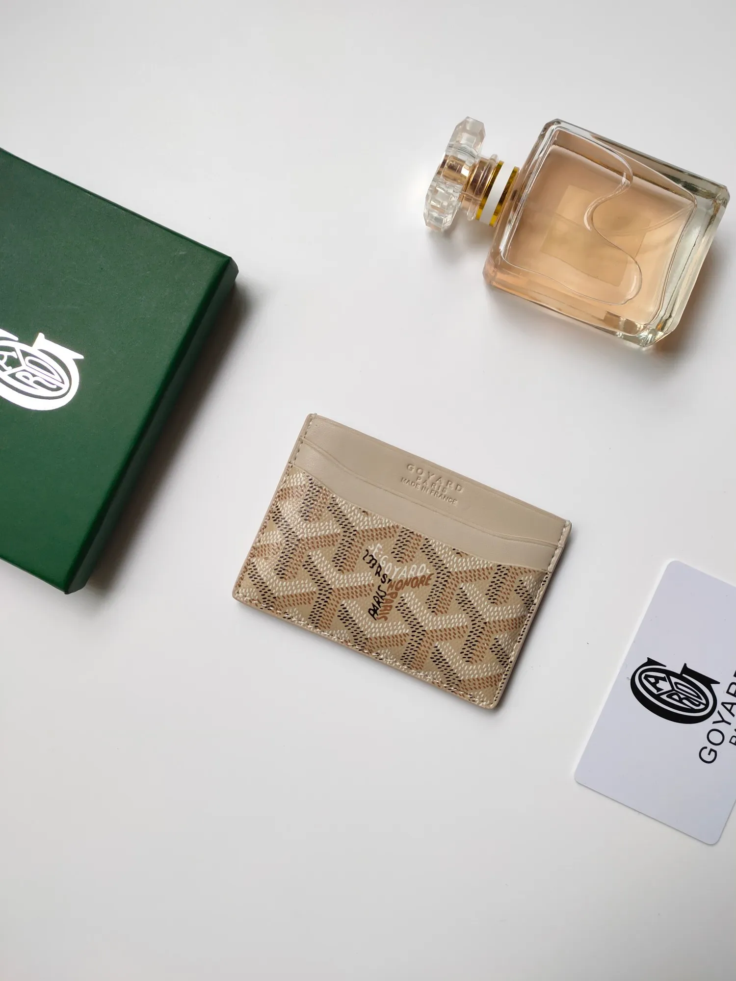 ￥90💰GOYARD Goya Classic👍🏻Saint-Sulpice card holder has a small and compact design, and its central pocket can store cards, documents or folded banknotes. The compact design fits nicely in a jacket or pants pocket. Style number: 9636 Size: 7 x10.5 cm