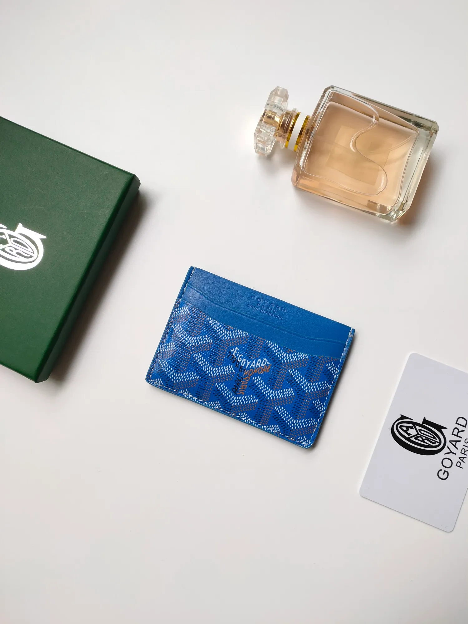 ￥90💰GOYARD Goya Classic👍🏻Saint-Sulpice card holder has a small and compact design, and its central pocket can store cards, documents or folded banknotes. The compact design fits nicely in a jacket or pants pocket. Style number: 9636 Size: 7 x10.5 cm