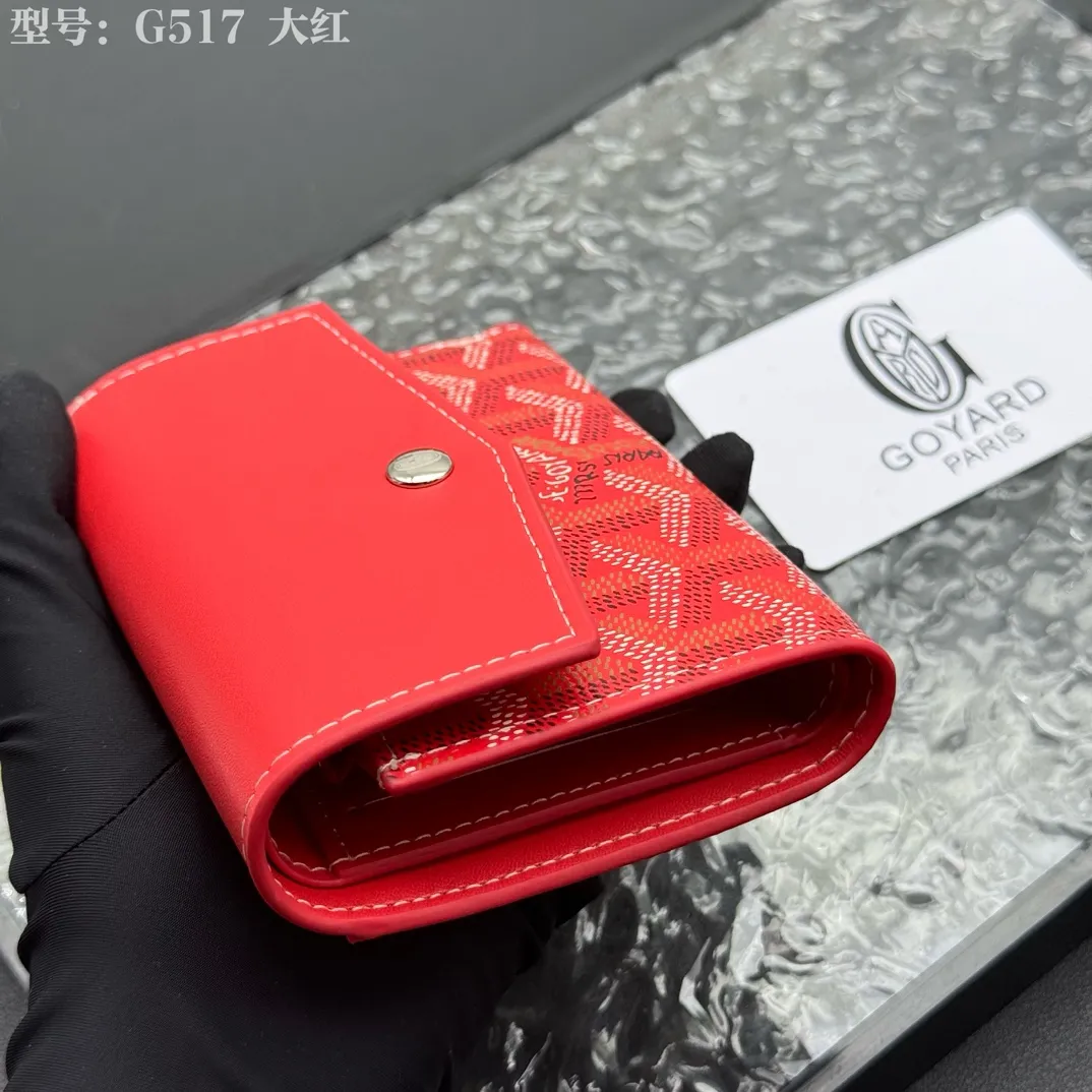 💰120 💎Top Original 𝑮𝑶𝒀𝑨𝑹𝑫 𝑽𝒊𝒄𝒕𝒐𝒊𝒓𝒆 The wallet has a small and compact design that can store cards, banknotes and documents. It's sized to fit in a bag or in a jacket or pants pocket. The Insert Victoire Card Holder can be placed inside the Victoire Wallet to store even more cards. Style number: G517 Size: 12*9*3