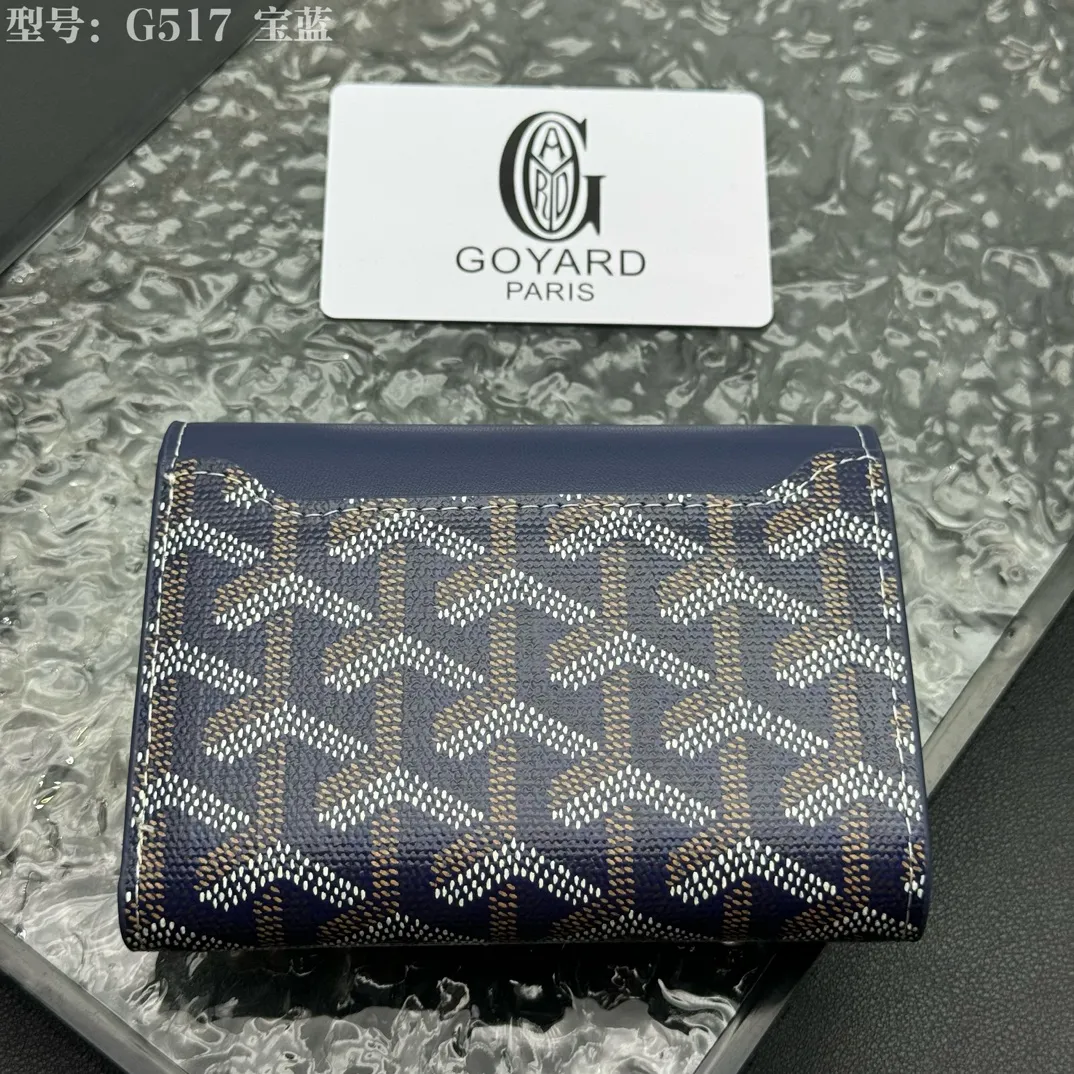 💰120 💎Top Original 𝑮𝑶𝒀𝑨𝑹𝑫 𝑽𝒊𝒄𝒕𝒐𝒊𝒓𝒆 The wallet has a small and compact design that can store cards, banknotes and documents. It's sized to fit in a bag or in a jacket or pants pocket. The Insert Victoire Card Holder can be placed inside the Victoire Wallet to store even more cards. Style number: G517 Size: 12*9*3