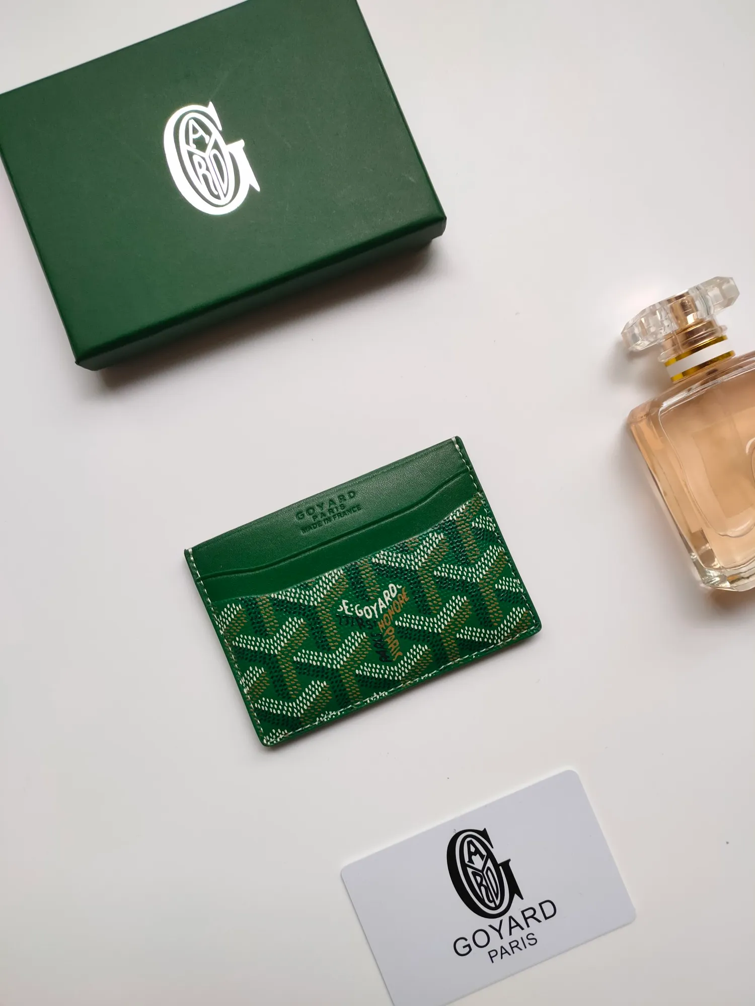 ￥90💰GOYARD Goya Classic👍🏻Saint-Sulpice card holder has a small and compact design, and its central pocket can store cards, documents or folded banknotes. The compact design fits nicely in a jacket or pants pocket. Style number: 9636 Size: 7 x10.5 cm