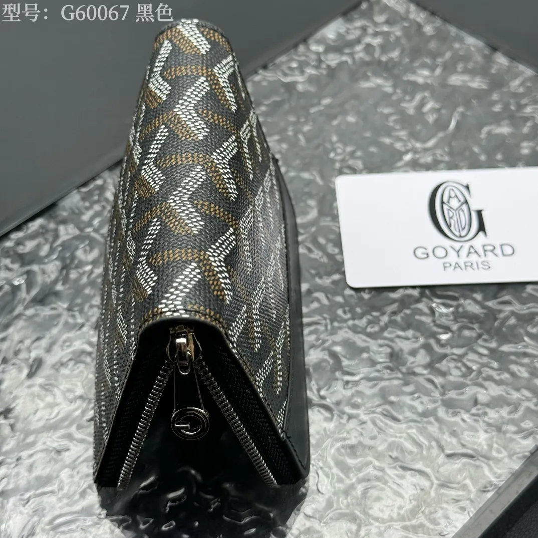 💰110 💎Top original 𝐠𝐨𝐲𝐚𝐫𝐝 Hot style 💕 Goya wallet short Matignon Mini coin purse with full zipper closure design. Its central compartment holds coins, while its interior patch pocket holds cards or small IDs. Style number: G60067 Size: 10.4*7.5*1.8cm