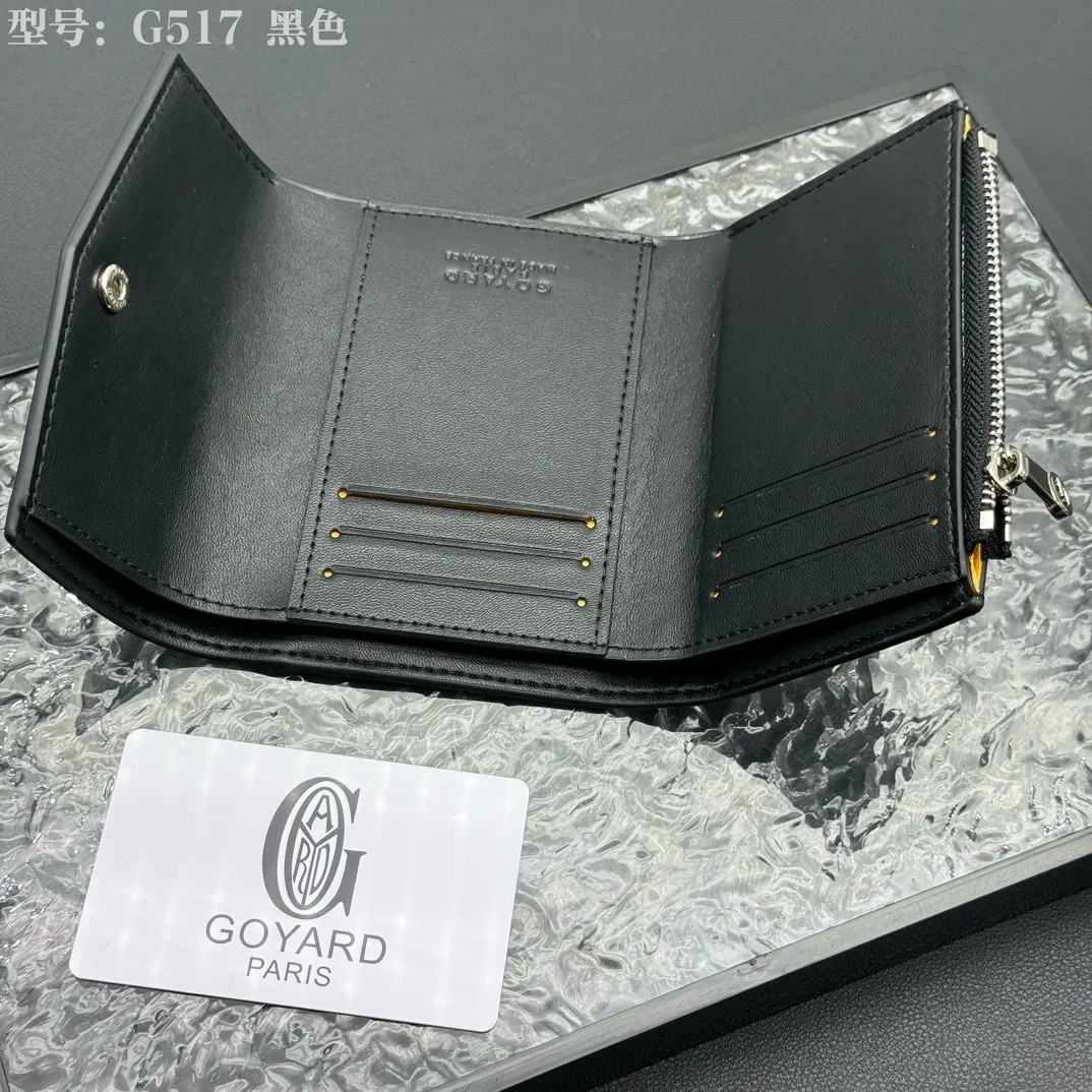 💰120 💎Top Original 𝑮𝑶𝒀𝑨𝑹𝑫 𝑽𝒊𝒄𝒕𝒐𝒊𝒓𝒆 The wallet has a small and compact design that can store cards, banknotes and documents. It's sized to fit in a bag or in a jacket or pants pocket. The Insert Victoire Card Holder can be placed inside the Victoire Wallet to store even more cards. Style number: G517 Size: 12*9*3