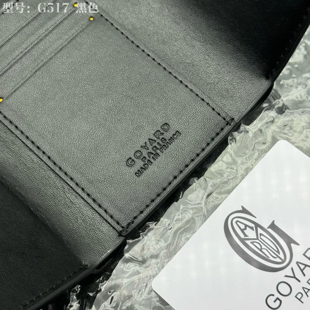 💰120 💎Top Original 𝑮𝑶𝒀𝑨𝑹𝑫 𝑽𝒊𝒄𝒕𝒐𝒊𝒓𝒆 The wallet has a small and compact design that can store cards, banknotes and documents. It's sized to fit in a bag or in a jacket or pants pocket. The Insert Victoire Card Holder can be placed inside the Victoire Wallet to store even more cards. Style number: G517 Size: 12*9*3