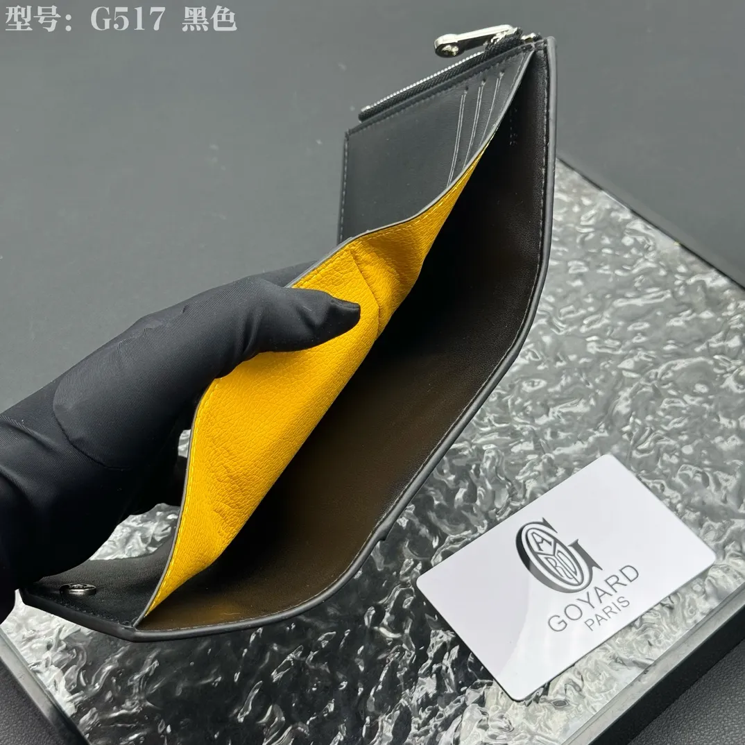 💰120 💎Top Original 𝑮𝑶𝒀𝑨𝑹𝑫 𝑽𝒊𝒄𝒕𝒐𝒊𝒓𝒆 The wallet has a small and compact design that can store cards, banknotes and documents. It's sized to fit in a bag or in a jacket or pants pocket. The Insert Victoire Card Holder can be placed inside the Victoire Wallet to store even more cards. Style number: G517 Size: 12*9*3