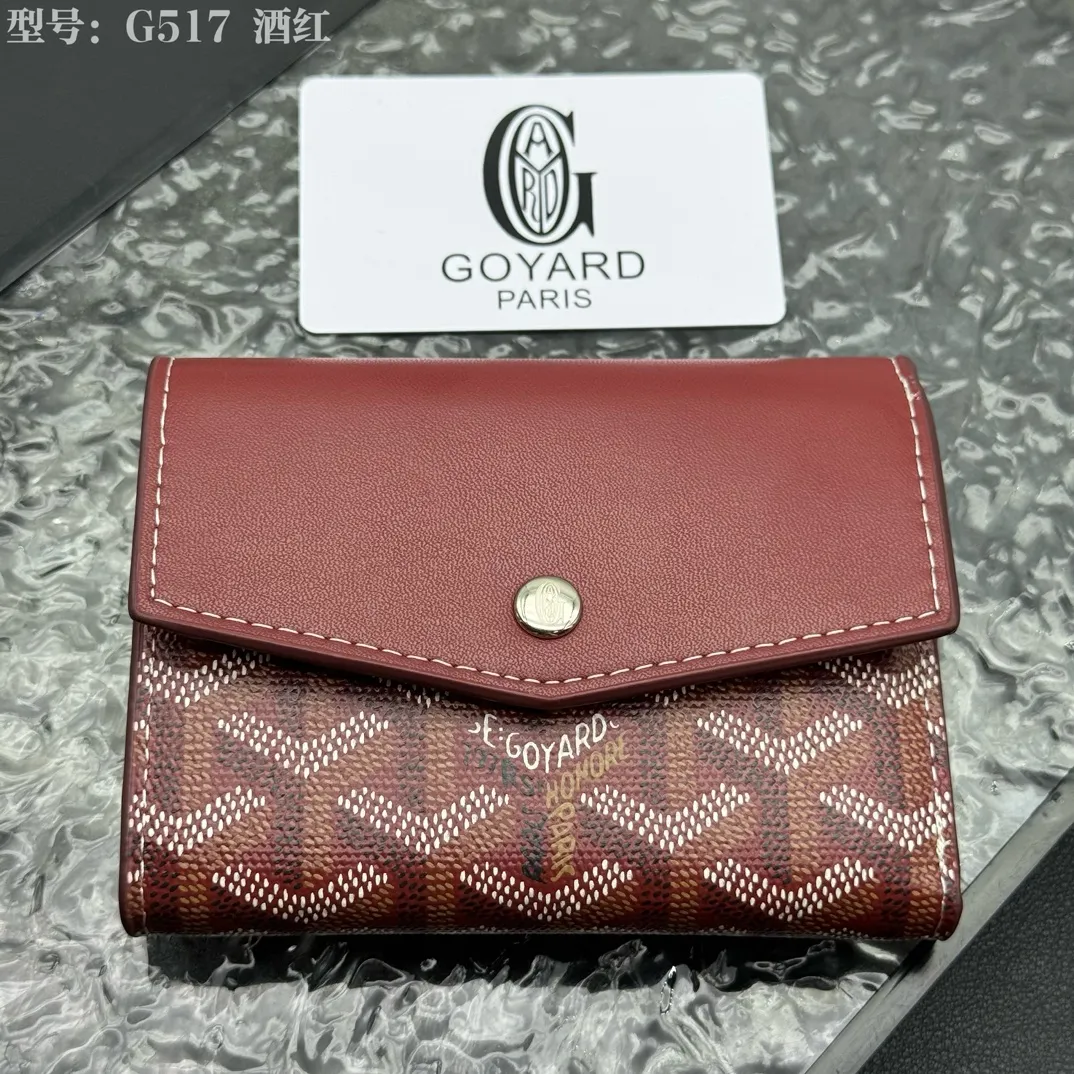 💰120 💎Top Original 𝑮𝑶𝒀𝑨𝑹𝑫 𝑽𝒊𝒄𝒕𝒐𝒊𝒓𝒆 The wallet has a small and compact design that can store cards, banknotes and documents. It's sized to fit in a bag or in a jacket or pants pocket. The Insert Victoire Card Holder can be placed inside the Victoire Wallet to store even more cards. Style number: G517 Size: 12*9*3