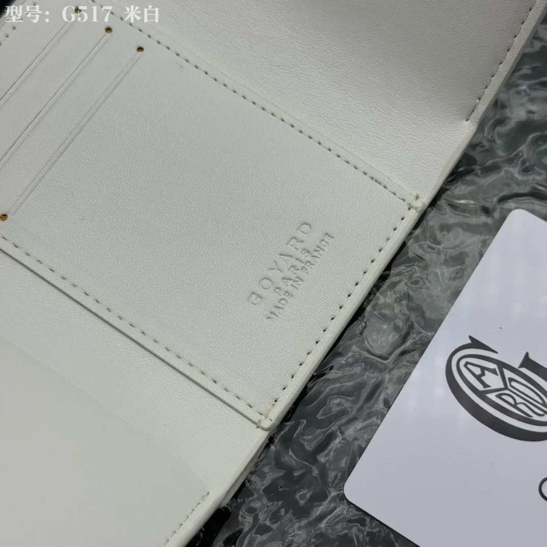 💰120 💎Top Original 𝑮𝑶𝒀𝑨𝑹𝑫 𝑽𝒊𝒄𝒕𝒐𝒊𝒓𝒆 The wallet has a small and compact design that can store cards, banknotes and documents. It's sized to fit in a bag or in a jacket or pants pocket. The Insert Victoire Card Holder can be placed inside the Victoire Wallet to store even more cards. Style number: G517 Size: 12*9*3