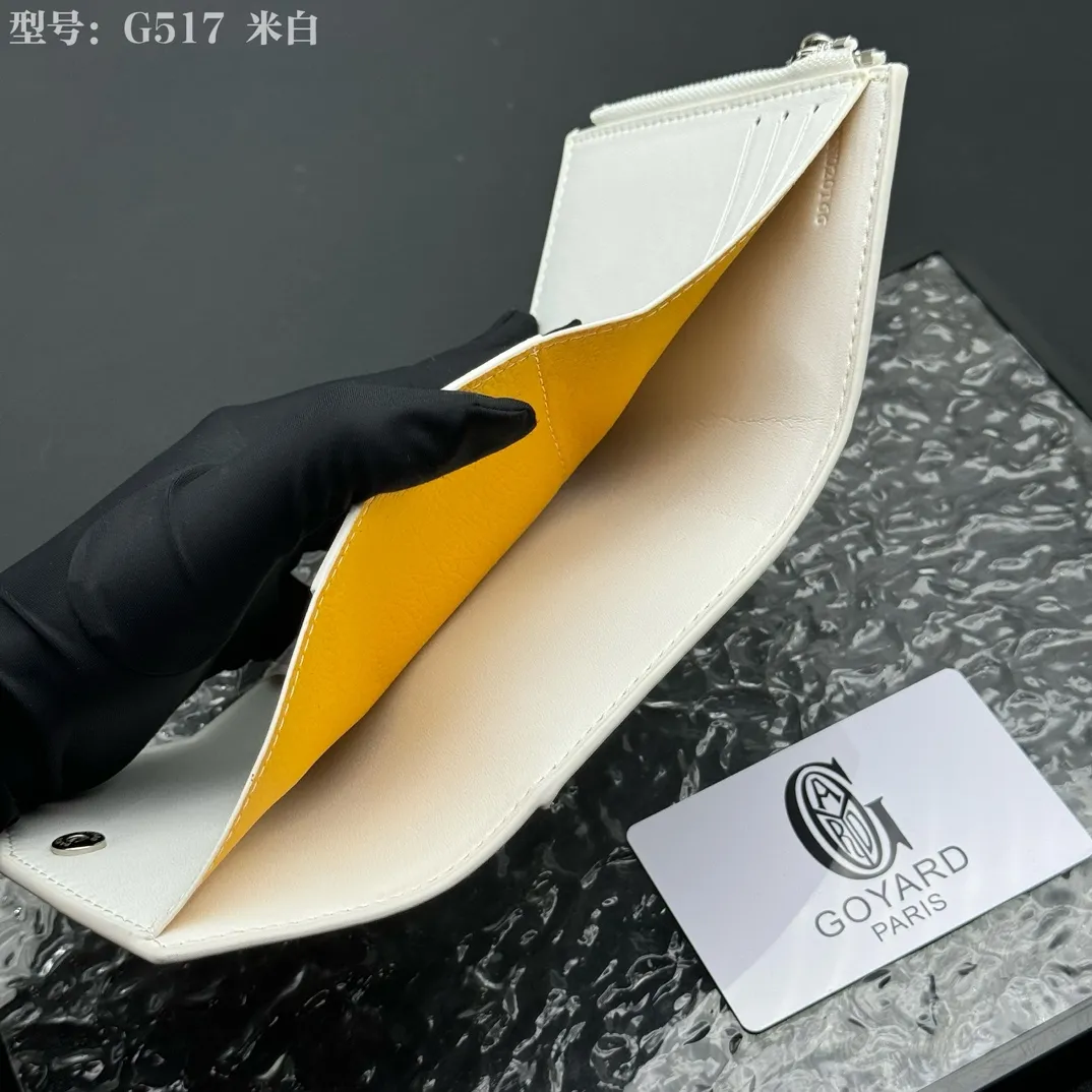 💰120 💎Top Original 𝑮𝑶𝒀𝑨𝑹𝑫 𝑽𝒊𝒄𝒕𝒐𝒊𝒓𝒆 The wallet has a small and compact design that can store cards, banknotes and documents. It's sized to fit in a bag or in a jacket or pants pocket. The Insert Victoire Card Holder can be placed inside the Victoire Wallet to store even more cards. Style number: G517 Size: 12*9*3