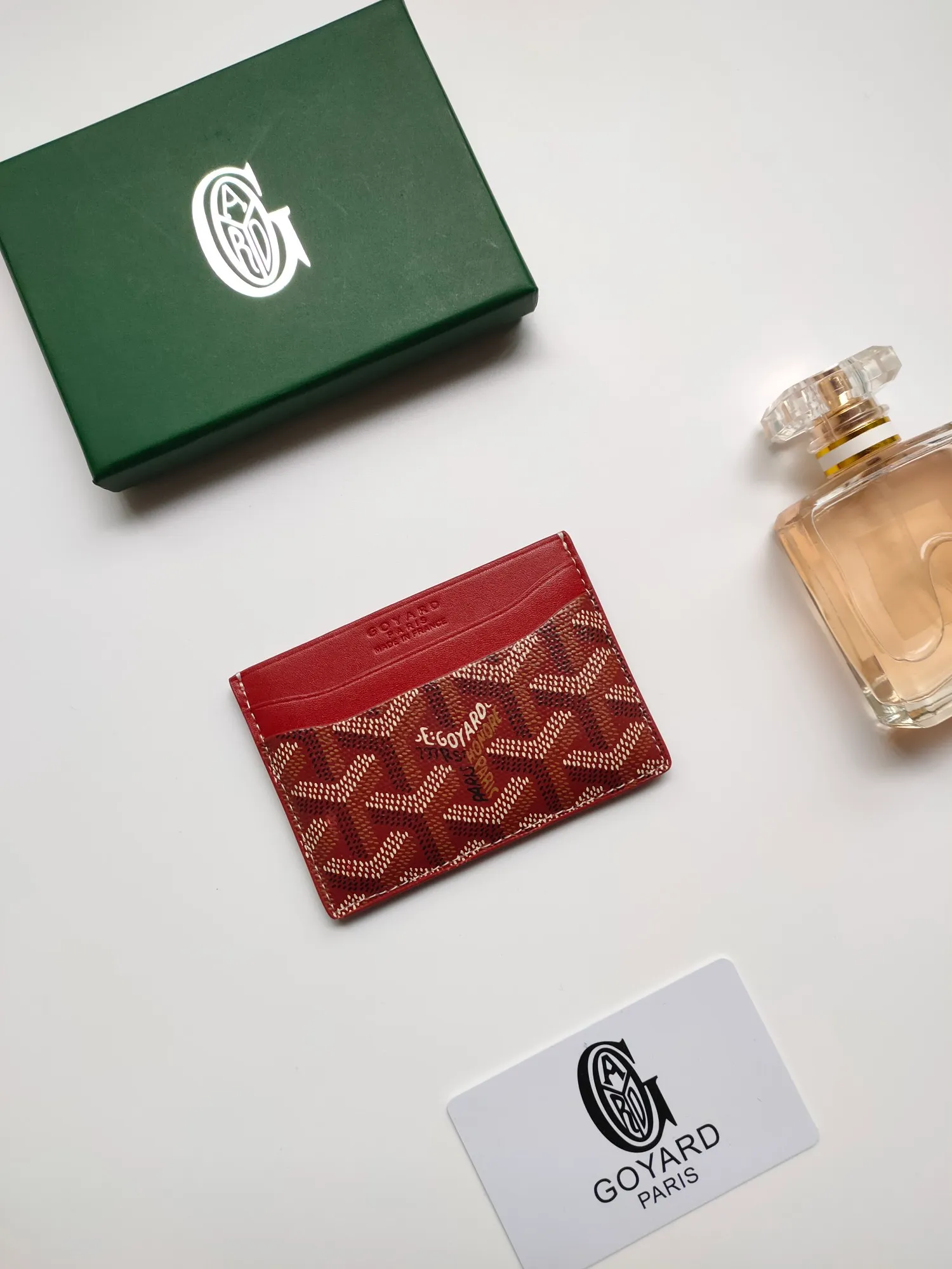 ￥90💰GOYARD Goya Classic👍🏻Saint-Sulpice card holder has a small and compact design, and its central pocket can store cards, documents or folded banknotes. The compact design fits nicely in a jacket or pants pocket. Style number: 9636 Size: 7 x10.5 cm