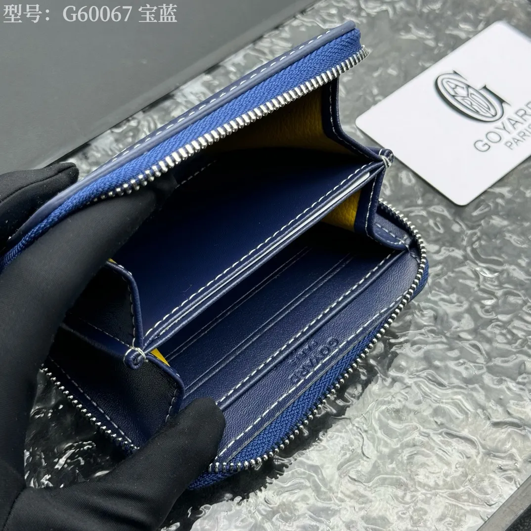 💰110 💎Top original 𝐠𝐨𝐲𝐚𝐫𝐝 Hot style 💕 Goya wallet short Matignon Mini coin purse with full zipper closure design. Its central compartment holds coins, while its interior patch pocket holds cards or small IDs. Style number: G60067 Size: 10.4*7.5*1.8cm