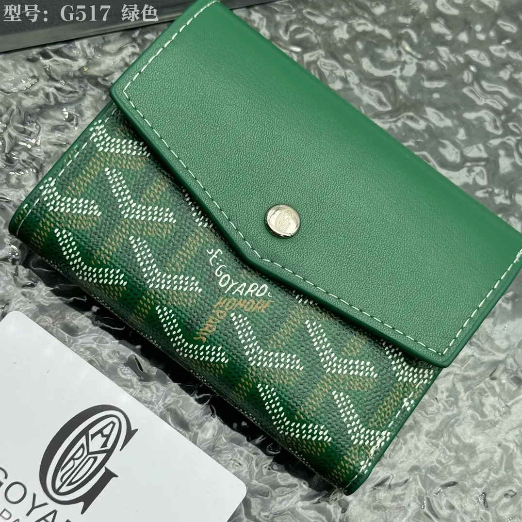 💰120 💎Top Original 𝑮𝑶𝒀𝑨𝑹𝑫 𝑽𝒊𝒄𝒕𝒐𝒊𝒓𝒆 The wallet has a small and compact design that can store cards, banknotes and documents. It's sized to fit in a bag or in a jacket or pants pocket. The Insert Victoire Card Holder can be placed inside the Victoire Wallet to store even more cards. Style number: G517 Size: 12*9*3