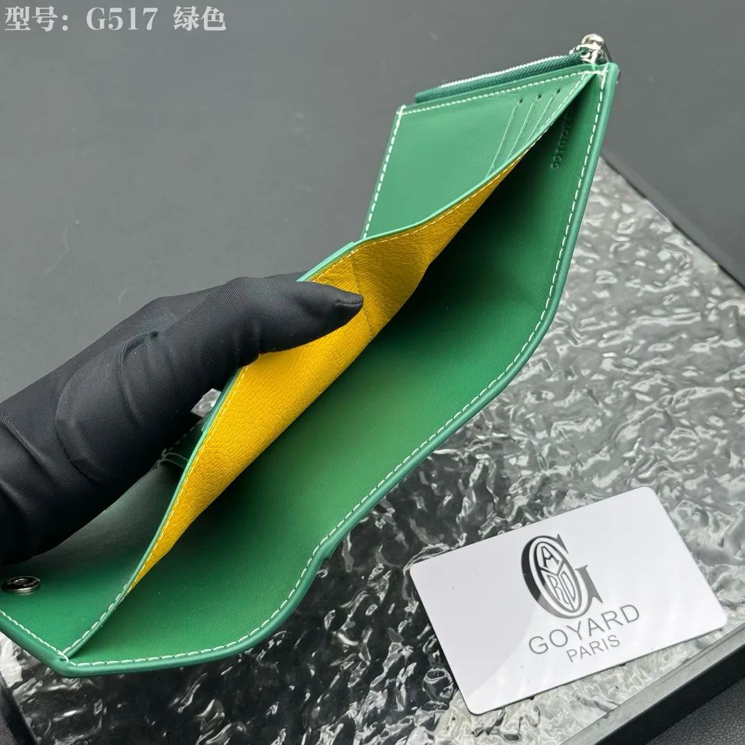💰120 💎Top Original 𝑮𝑶𝒀𝑨𝑹𝑫 𝑽𝒊𝒄𝒕𝒐𝒊𝒓𝒆 The wallet has a small and compact design that can store cards, banknotes and documents. It's sized to fit in a bag or in a jacket or pants pocket. The Insert Victoire Card Holder can be placed inside the Victoire Wallet to store even more cards. Style number: G517 Size: 12*9*3