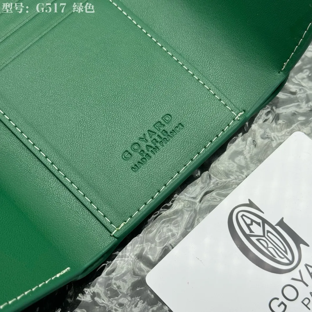 💰120 💎Top Original 𝑮𝑶𝒀𝑨𝑹𝑫 𝑽𝒊𝒄𝒕𝒐𝒊𝒓𝒆 The wallet has a small and compact design that can store cards, banknotes and documents. It's sized to fit in a bag or in a jacket or pants pocket. The Insert Victoire Card Holder can be placed inside the Victoire Wallet to store even more cards. Style number: G517 Size: 12*9*3