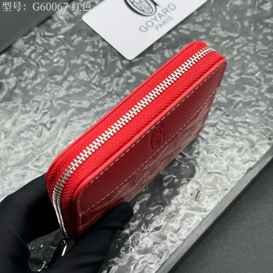 💰110 💎Top original 𝐠𝐨𝐲𝐚𝐫𝐝 Hot style 💕 Goya wallet short Matignon Mini coin purse with full zipper closure design. Its central compartment holds coins, while its interior patch pocket holds cards or small IDs. Style number: G60067 Size: 10.4*7.5*1.8cm