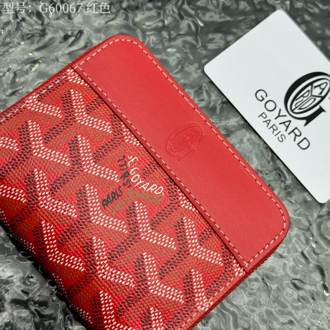 💰110 💎Top original 𝐠𝐨𝐲𝐚𝐫𝐝 Hot style 💕 Goya wallet short Matignon Mini coin purse with full zipper closure design. Its central compartment holds coins, while its interior patch pocket holds cards or small IDs. Style number: G60067 Size: 10.4*7.5*1.8cm