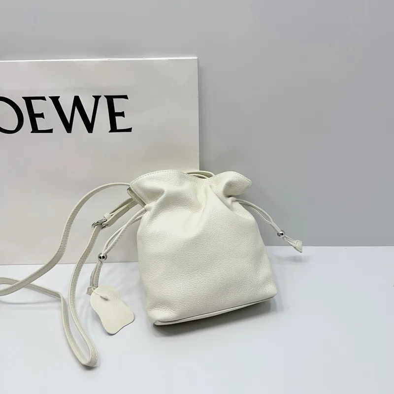 All categories Official website "Brand Women's Bags" Women's Bags 💙 Loewe 2026 new LOEWE crossbody bag