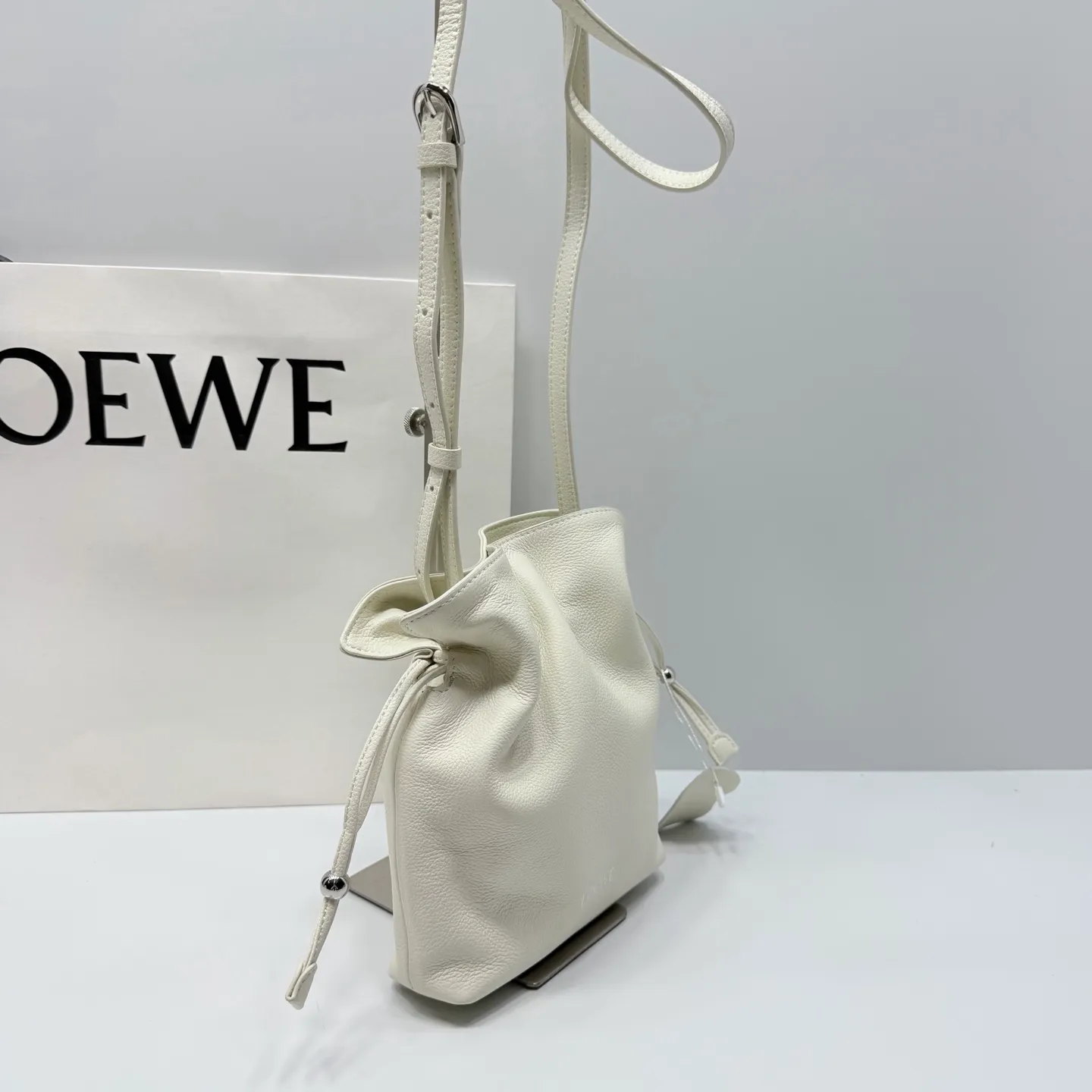 All categories Official website "Brand Women's Bags" Women's Bags 💙 Loewe 2026 new LOEWE crossbody bag