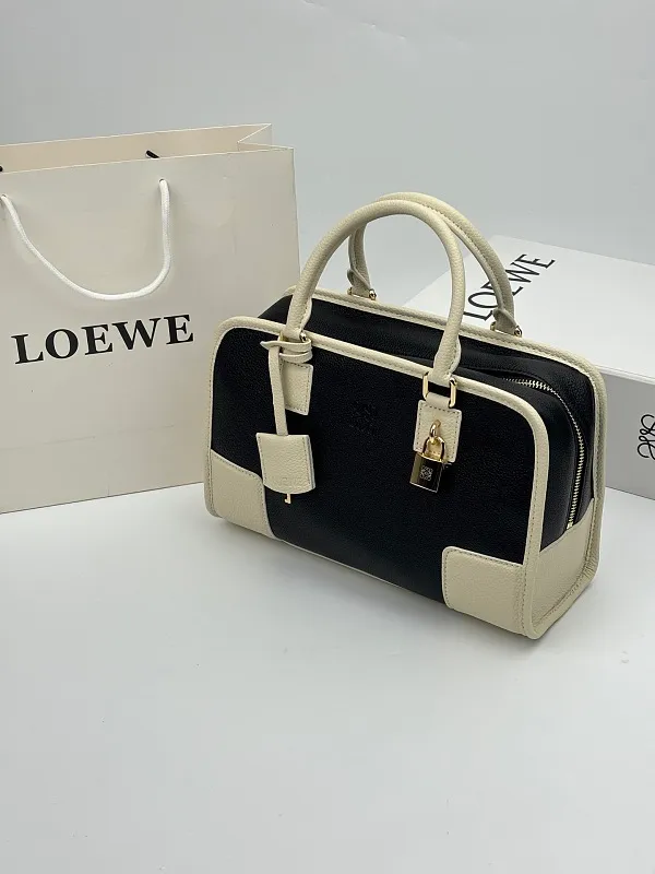All categories Official website "Brand Women's Bags" Women's Bags 💙 Loewe 2026 new LOEWE crossbody bag