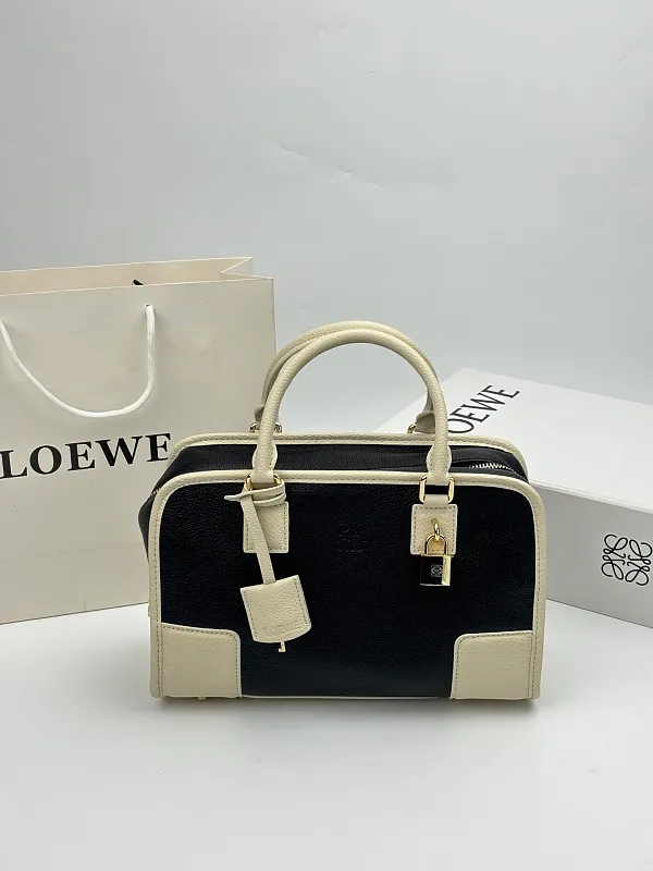 All categories Official website "Brand Women's Bags" Women's Bags 💙 Loewe 2026 new LOEWE crossbody bag