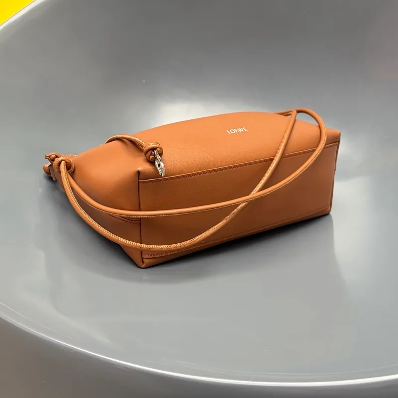 All categories Official website "Brand Women's Bags" Women's Bags 💙 Loewe 2026 new LOEWE armpit shoulder bag