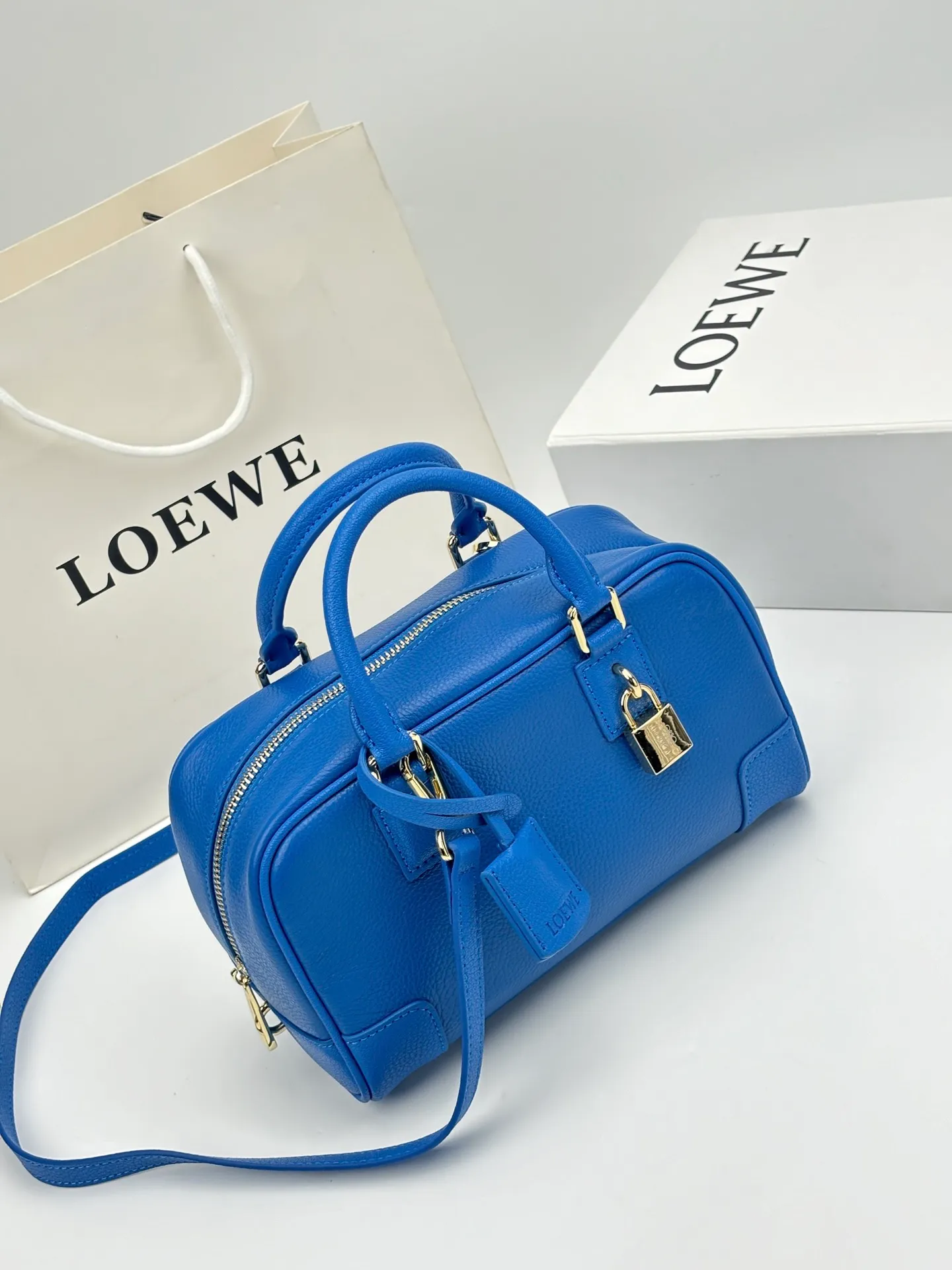 All categories Official website "Brand Women's Bags" Women's Bags 💙 Loewe 2026 new LOEWE crossbody bag