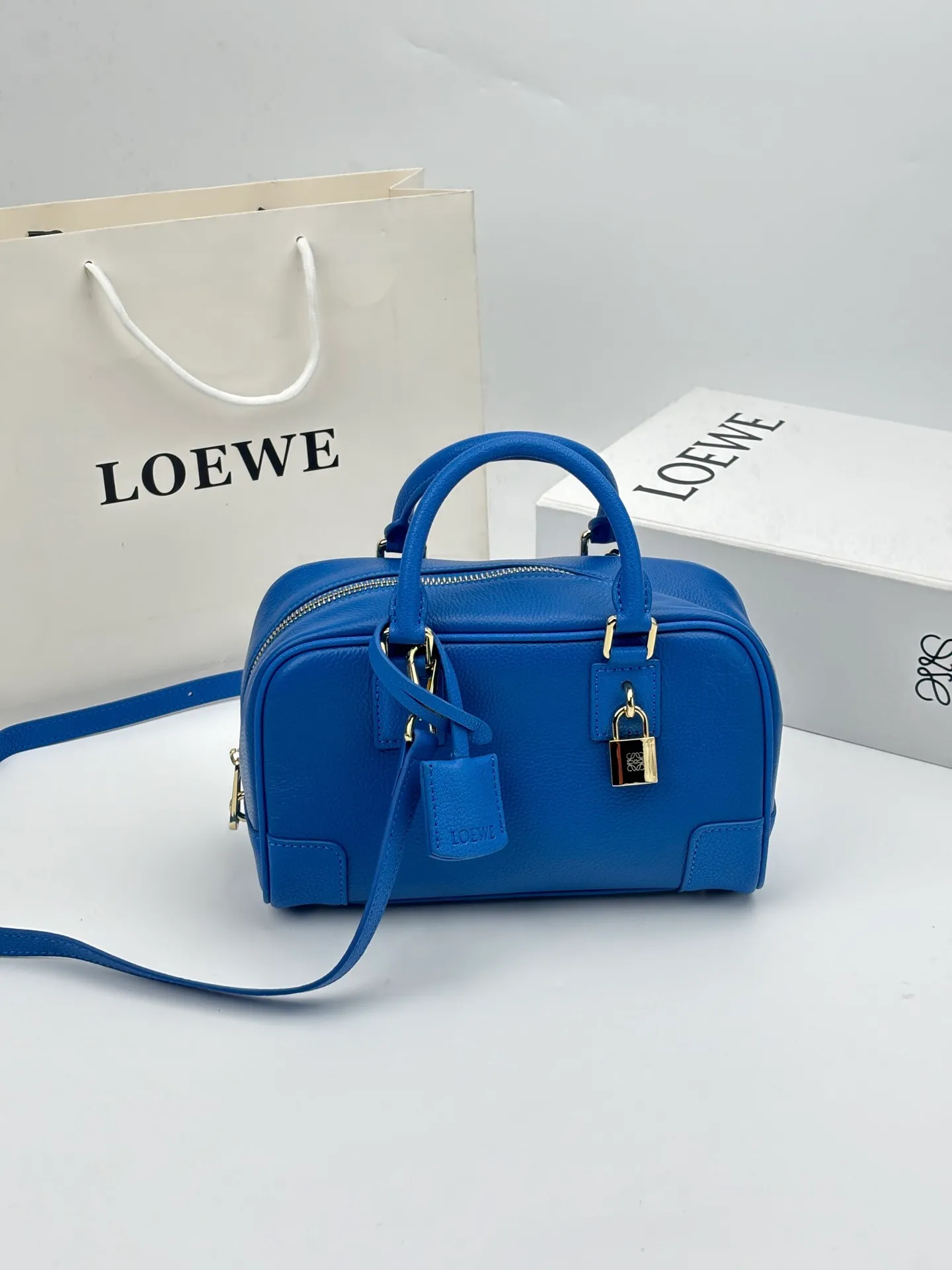 All categories Official website "Brand Women's Bags" Women's Bags 💙 Loewe 2026 new LOEWE crossbody bag