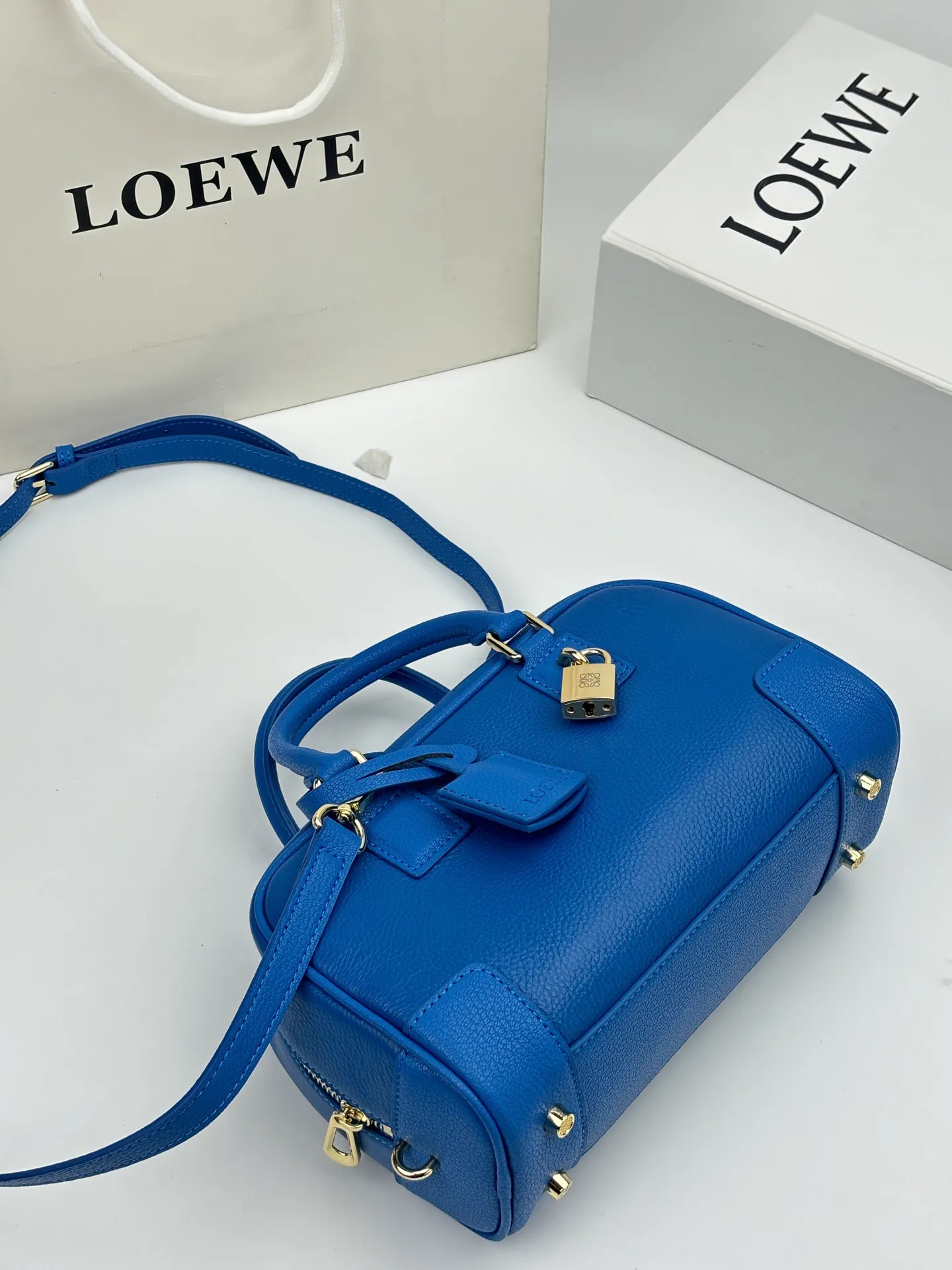 All categories Official website "Brand Women's Bags" Women's Bags 💙 Loewe 2026 new LOEWE crossbody bag