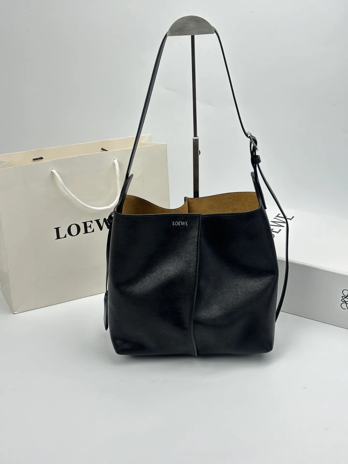 All Categories Official Website "Brand Women's Bags" Women's Bags 💙 Loewe 2026 New LOEWE Bucket Bag