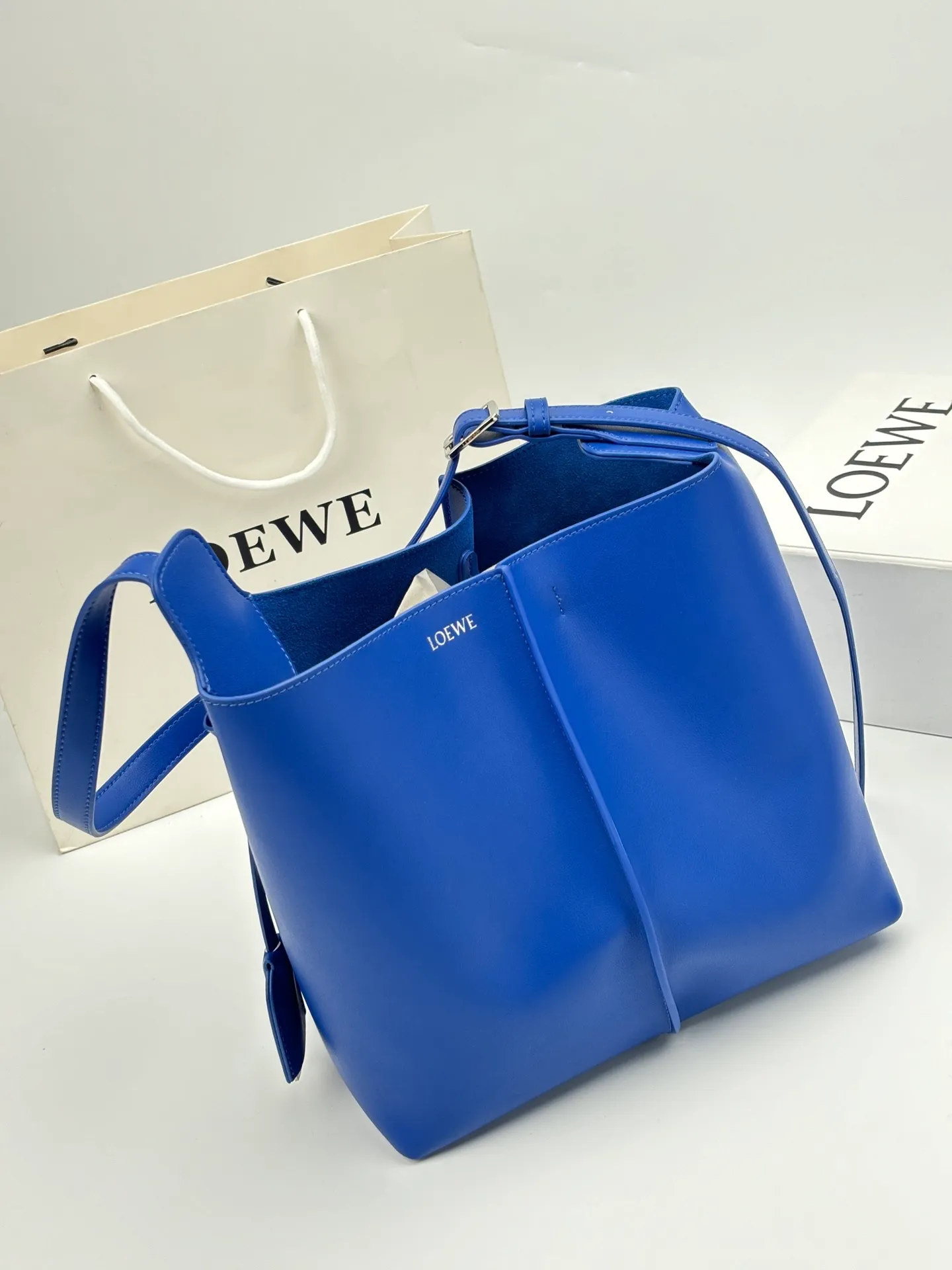 All Categories Official Website "Brand Women's Bags" Women's Bags 💙 Loewe 2026 New LOEWE Bucket Bag