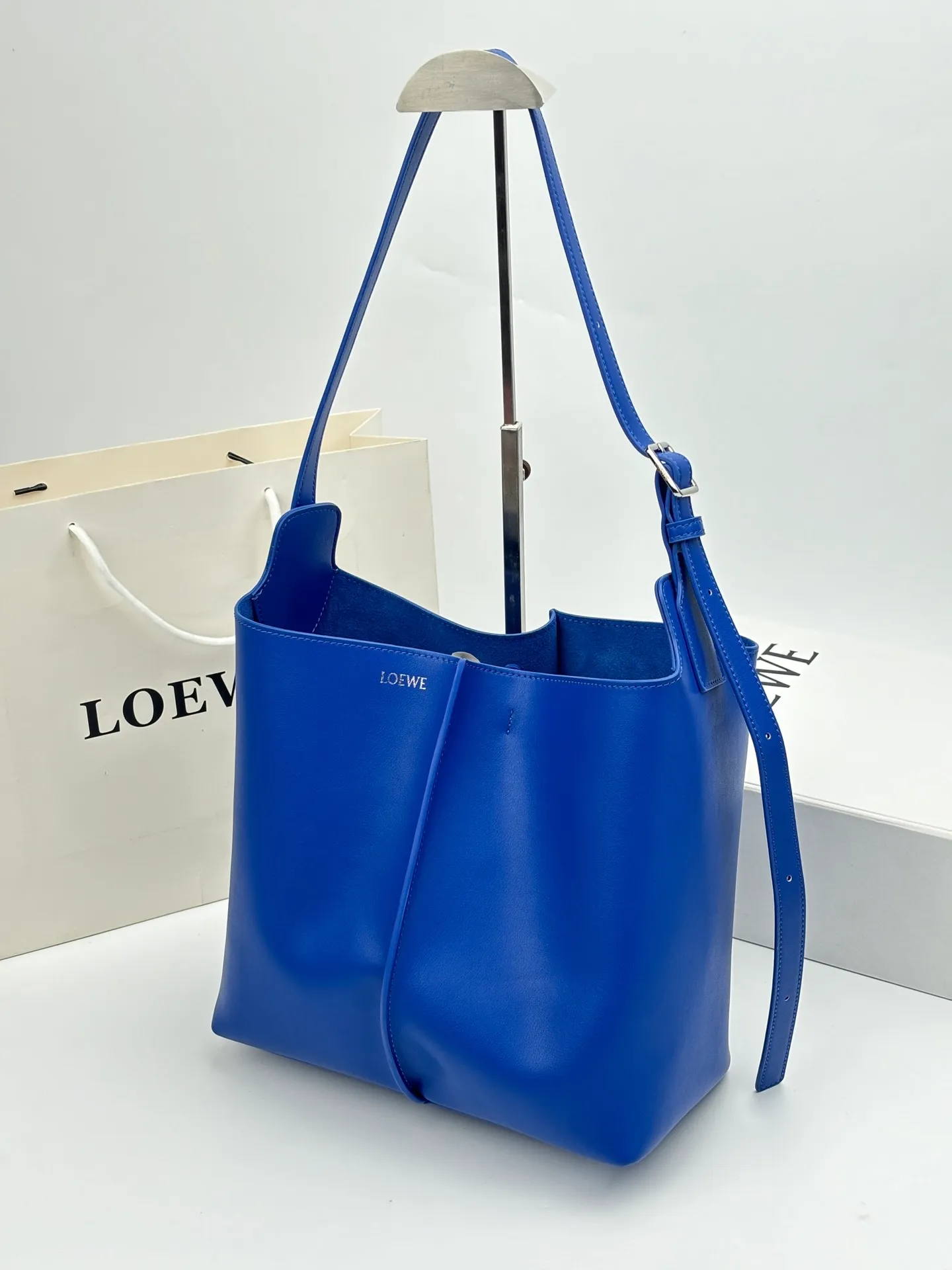 All Categories Official Website "Brand Women's Bags" Women's Bags 💙 Loewe 2026 New LOEWE Bucket Bag