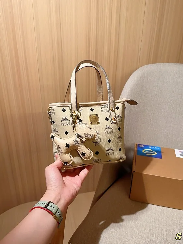 All Categories MCM Women’s Bags and Wallets MCM 88018