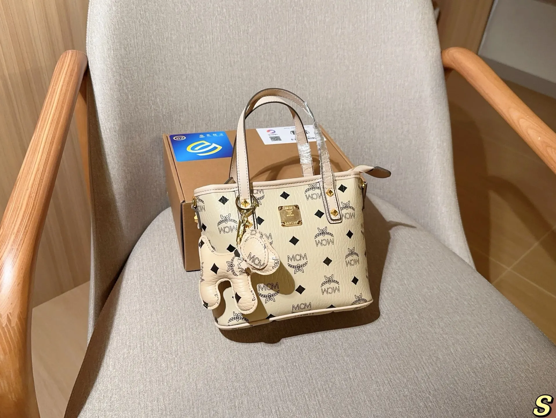 All Categories MCM Women’s Bags and Wallets MCM 88018