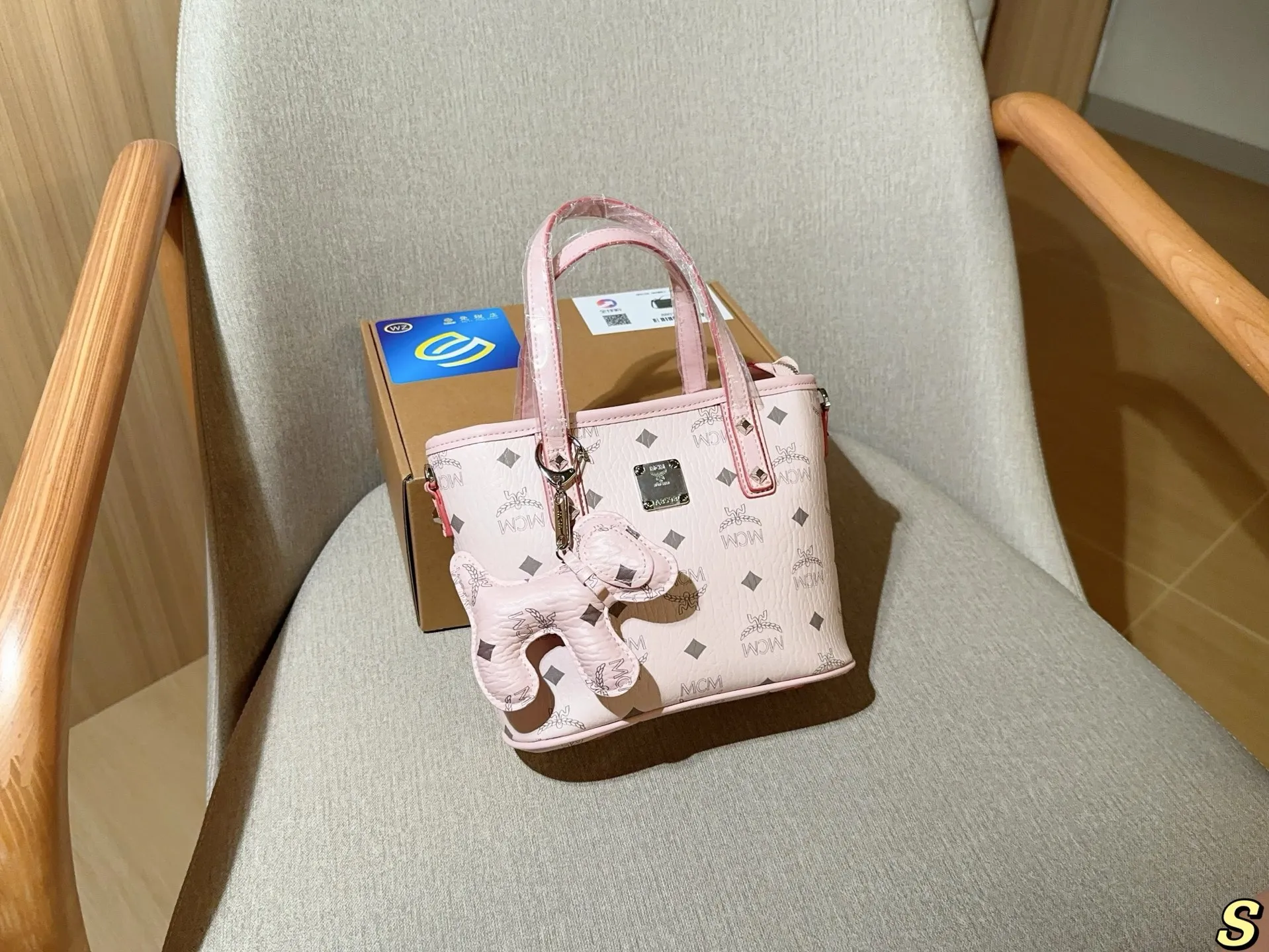All Categories MCM Women’s Bags and Wallets MCM 88018