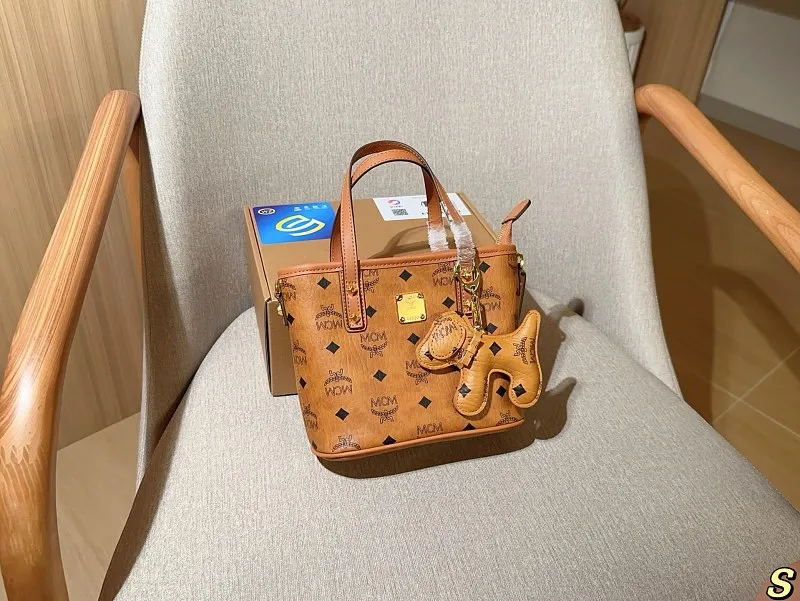 All Categories MCM Women’s Bags and Wallets MCM 88018