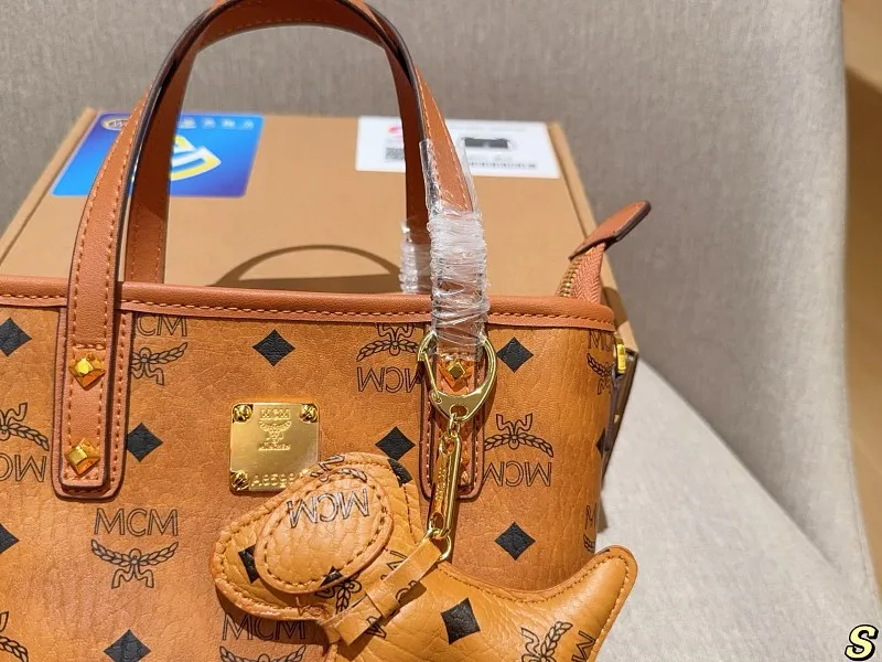 All Categories MCM Women’s Bags and Wallets MCM 88018