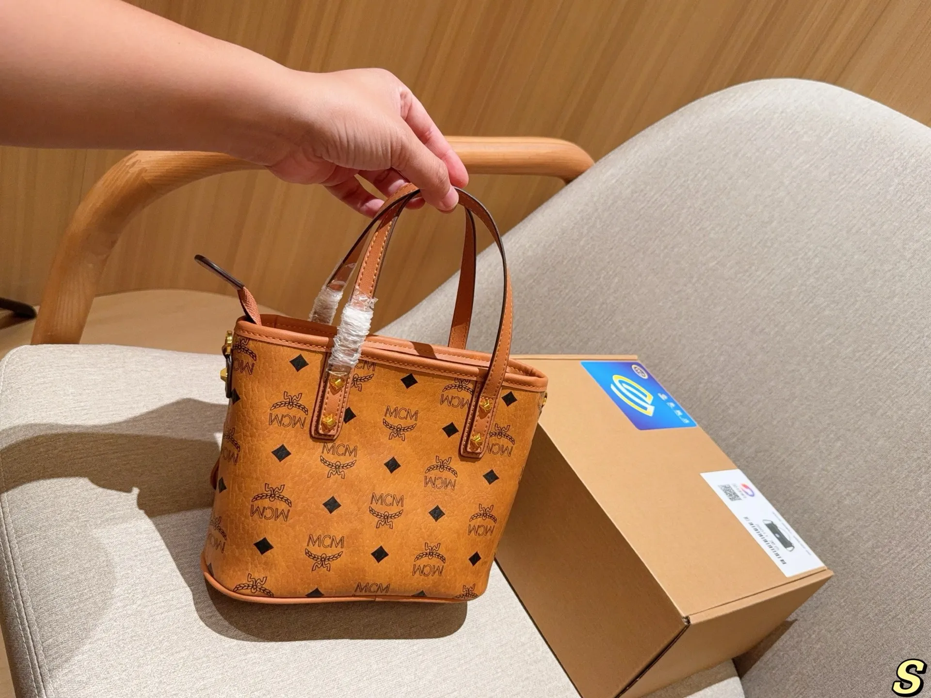 All Categories MCM Women’s Bags and Wallets MCM 88018