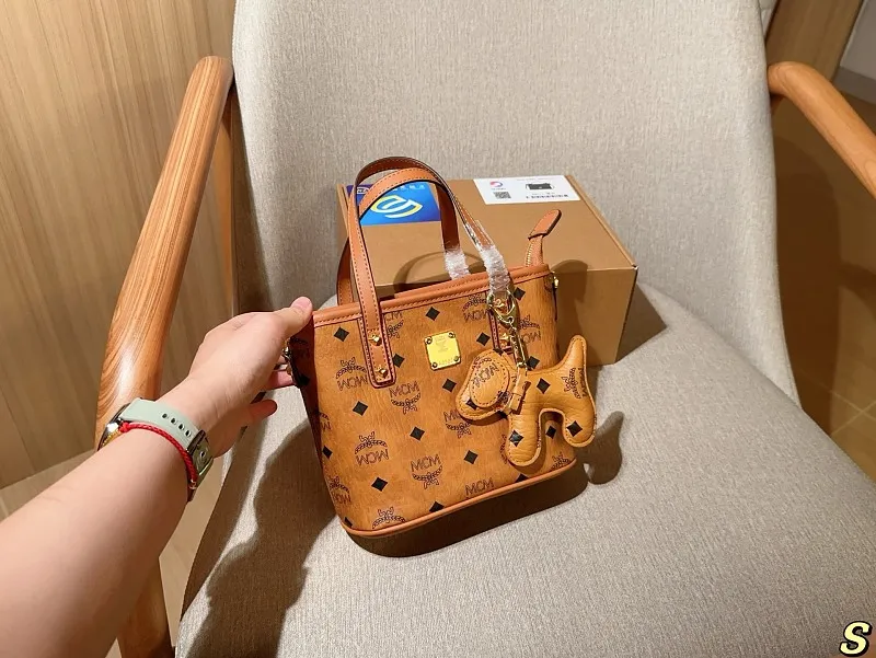 All Categories MCM Women’s Bags and Wallets MCM 88018