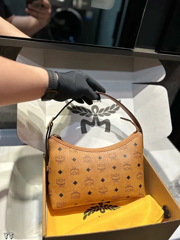 All Categories MCM Women’s Bags and Wallets MCM M88112