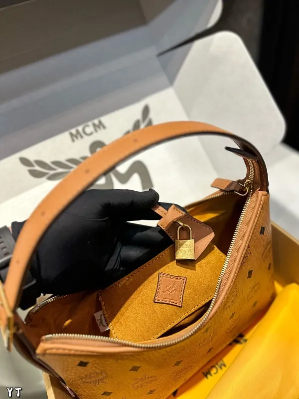 All Categories MCM Women’s Bags and Wallets MCM M88112