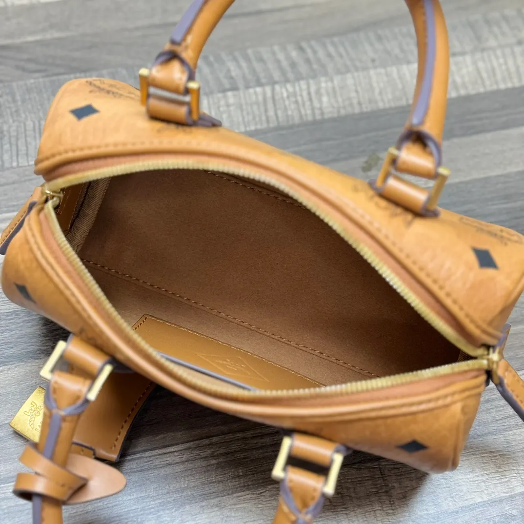All Categories MCM Women’s Bags and Wallets MCM 1058