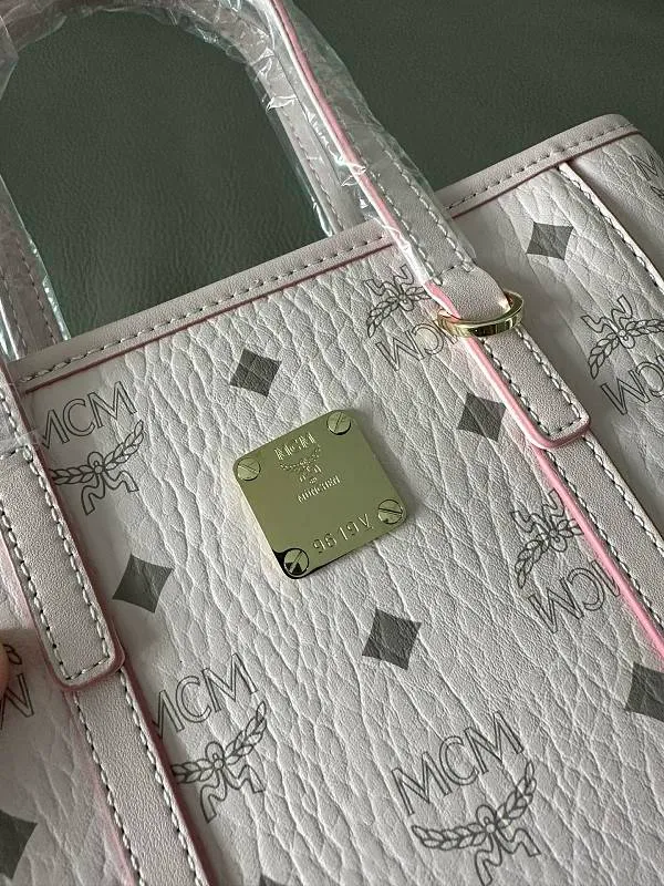 All Categories MCM Women’s Bags and Wallets MCM 65001