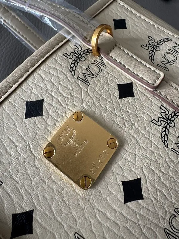 All Categories MCM Women’s Bags and Wallets MCM 65001