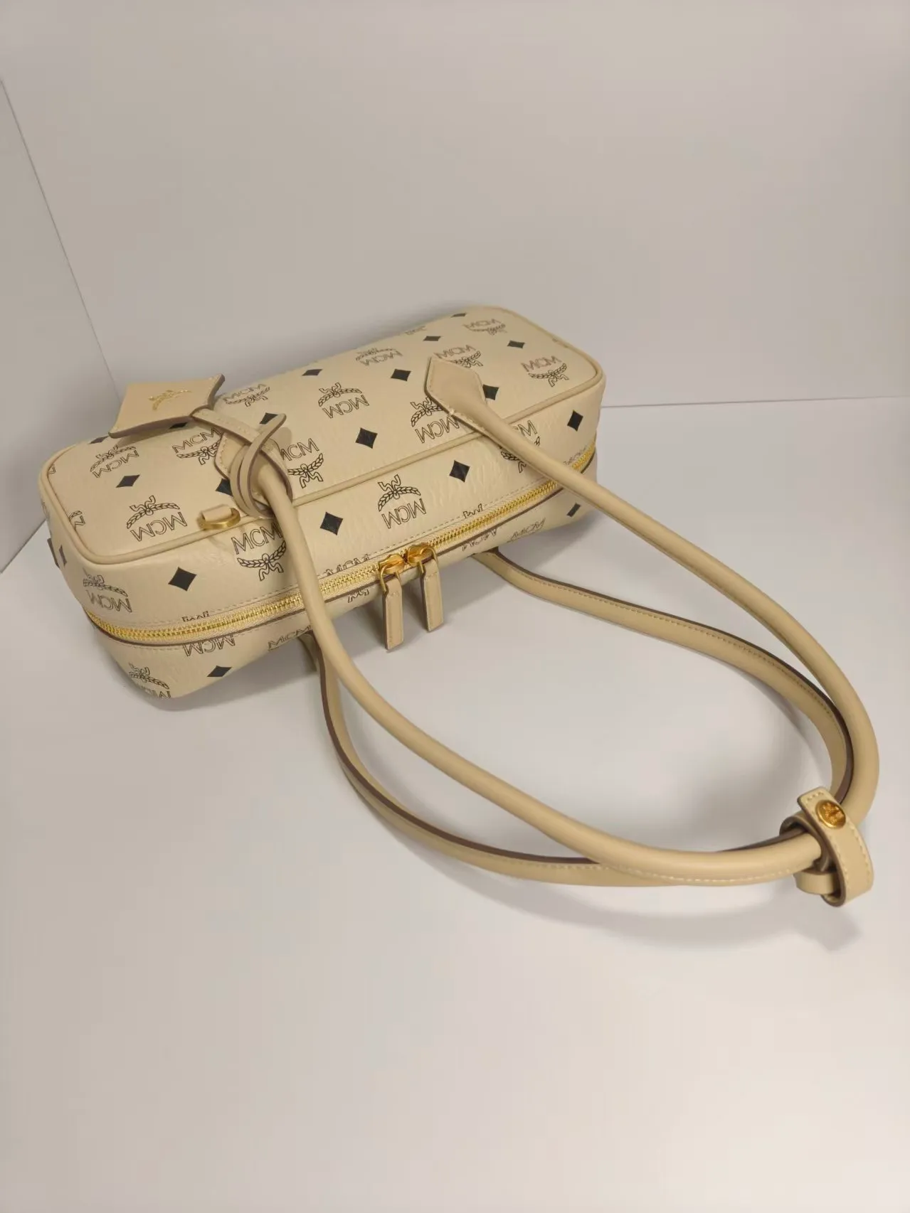 All Categories MCM Women’s Bags and Wallets MCM 2712