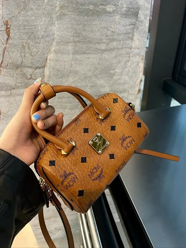 All Categories MCM Women’s Bags and Wallets MCM 65012