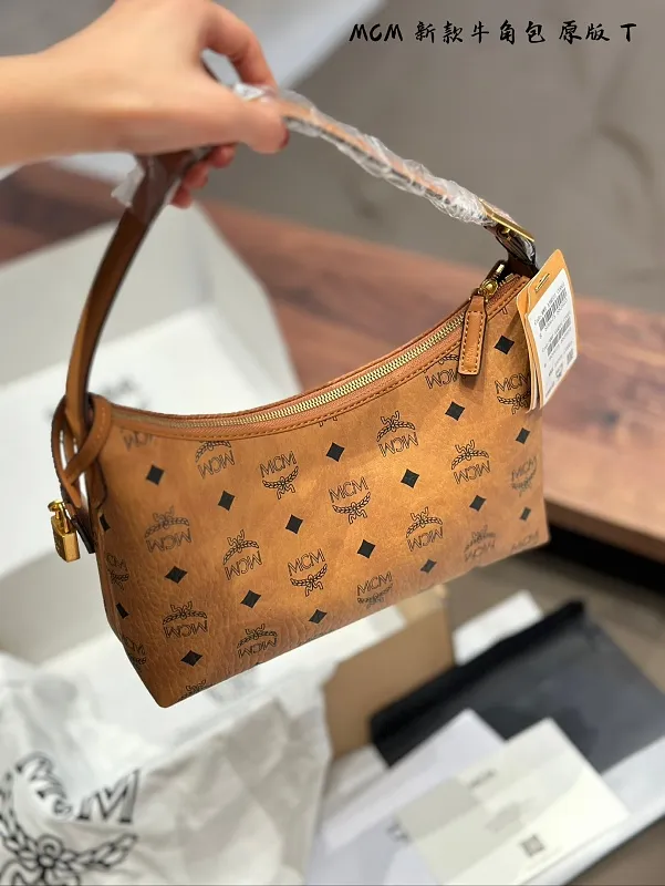 All Categories MCM Women’s Bags Wallets MCM 24