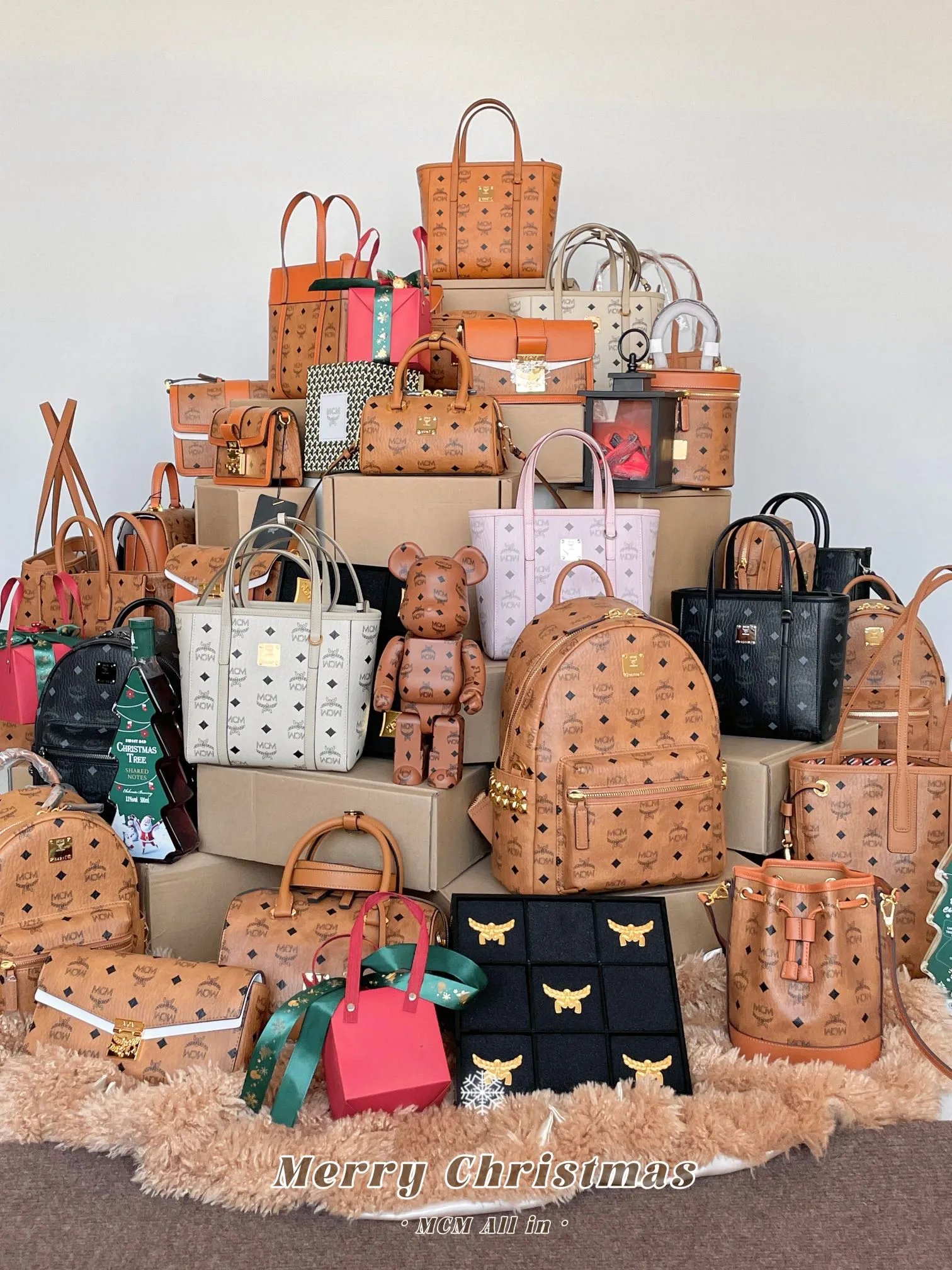 All Categories MCM Women's Bags Wallets MCM Collection