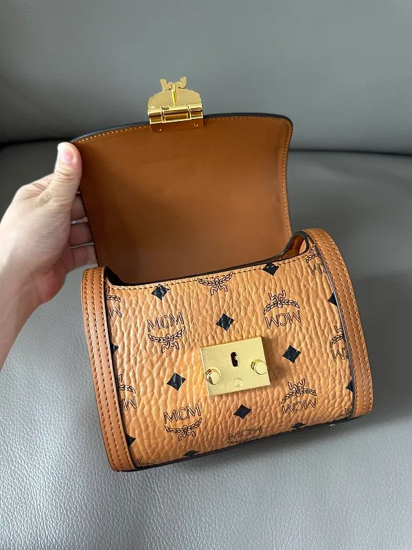 All Categories MCM Women’s Bags and Wallets MCM 65011