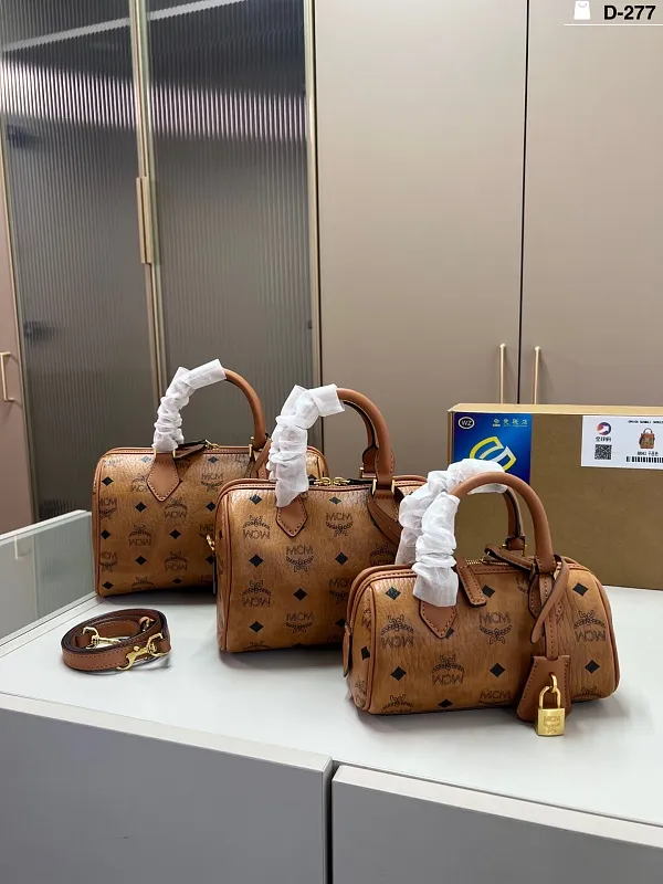 All Categories MCM Women’s Bags and Wallets MCM 88110