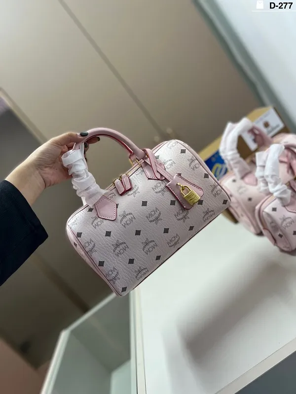 All Categories MCM Women’s Bags and Wallets MCM 88110
